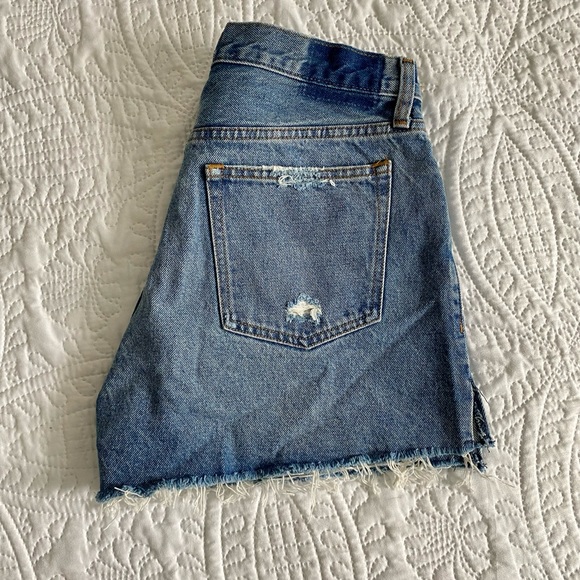 COPY - Abercrombie & Fitch Mid-Rise Boyfriend Shorts, Curve Love - Picture 2 of 4